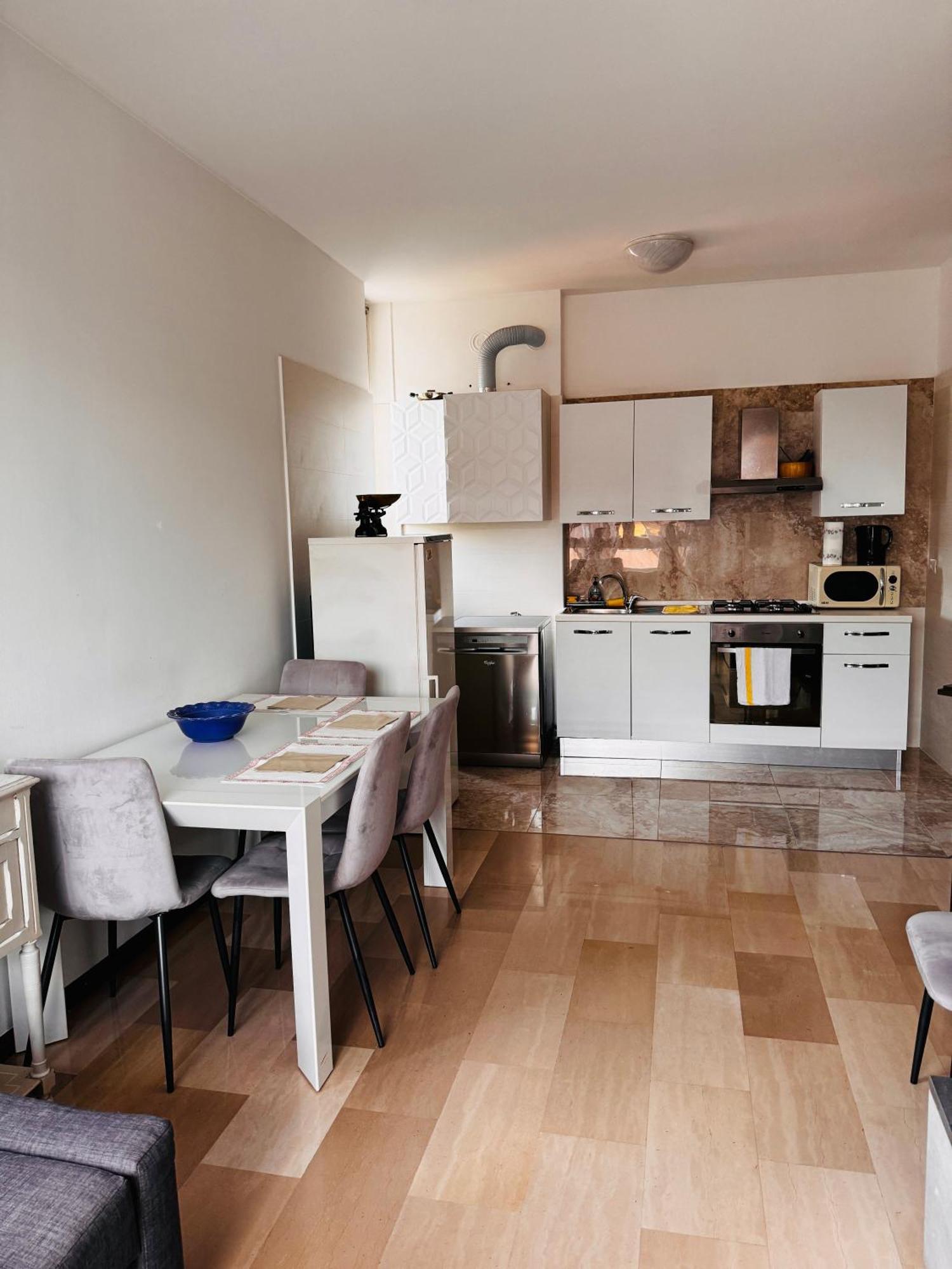Lovely Apartment In Gallarate Bagian luar foto